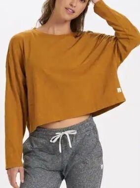 Vuori | Cropped Long-Sleeve Top in Mustard